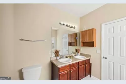 2162 Capella Circle SW, South Fulton, GA 30331 - Photo 9