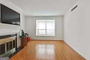 158 Maribeau Square NW, Atlanta, GA 30327 - Photo 5