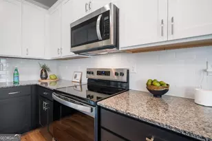 9451 Maple Grv Ln, Jonesboro, GA 30238 - Photo 11