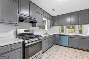 1328 Foxvale Dr, Hampton, GA 30228 - Photo 3