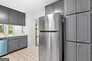 1328 Foxvale Dr, Hampton, GA 30228 - Photo 5