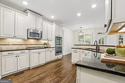 622 Rocky Creek Point, Woodstock, GA 30188 - Photo 19