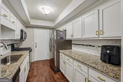 6851 Roswell Road, Sandy Springs, GA 30328 - Photo 13