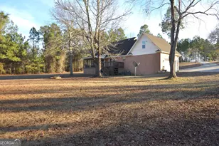 239 Trent Dr, Eastman, GA 31023 - Photo 11