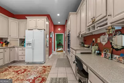 1370 Deerwood Drive, Madison, GA 30650 - Photo 17