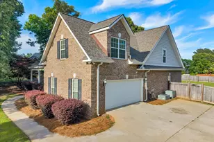 302 Sage Meadows Ln, Bonaire, GA 31005 - Photo 3