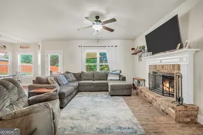 482 Louise Way, Locust Grove, GA 30248 - Photo 5