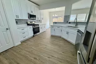 1598 Gardner Park Dr, Lawrenceville, GA 30043 - Photo 11