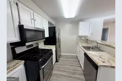 4267 Parkview Court, Stone Mountain, GA 30083 - Photo 5