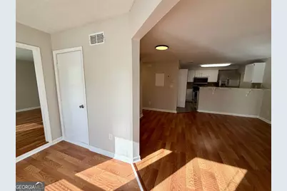 4267 Parkview Court, Stone Mountain, GA 30083 - Photo 3