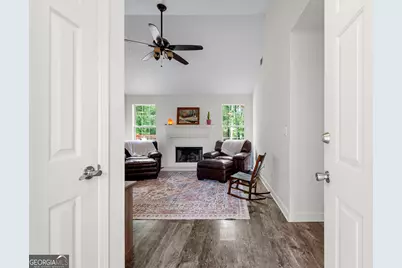 185 Hayward Bishop Way, Senoia, GA 30276 - Photo 5
