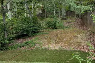 1672 Grist Mill Dr, Marietta, GA 30062 - Photo 17