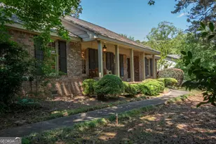505 Pine Cir, Peachtree City, GA 30269 - Photo 1