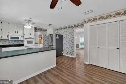 112 Meadows Way, Brunswick, GA 31525 - Photo 9