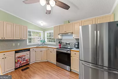 647 Lake Harbor Trail, Martin, GA 30557 - Photo 11