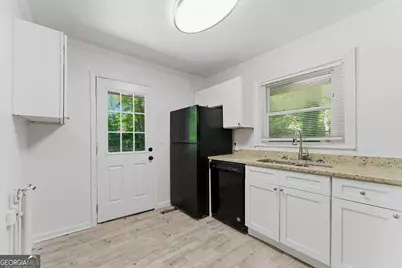 758 Dennis Drive, Forest Park, GA 30297 - Photo 9