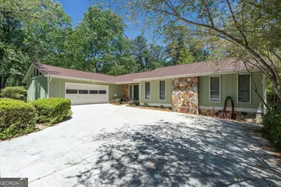 110 Lake Terrace Court, Carrollton, GA 30117 - Photo 3