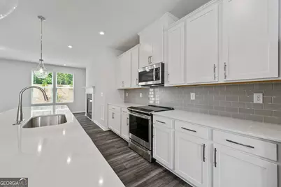 2688 Creekview Terrace NW, Atlanta, GA 30318 - Photo 5
