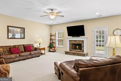 195 Gracie Gardens Court, Newnan, GA 30263 - Photo 9