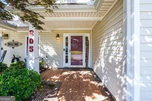 205 Courtyard Ln, Newnan, GA 30265 - Photo 3