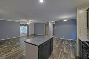 1054 Brookhaven Cir, Toccoa, GA 30577 - Photo 11