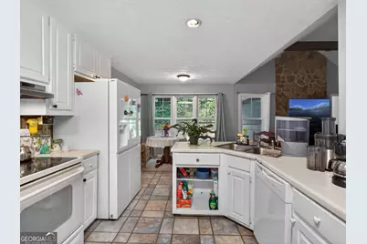 3912 Pleasant Trail, Atlanta, GA 30340 - Photo 11