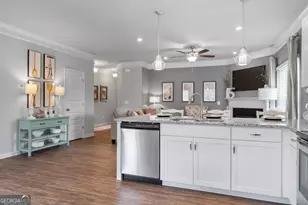 830 Crescent Dr, Riverdale, GA 30274 - Photo 15