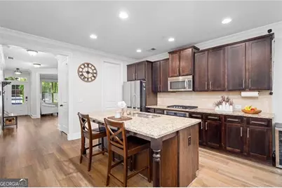 7805 Highland Bluff, Sandy Springs, GA 30328 - Photo 9