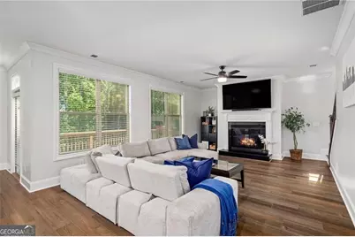7805 Highland Bluff, Sandy Springs, GA 30328 - Photo 13