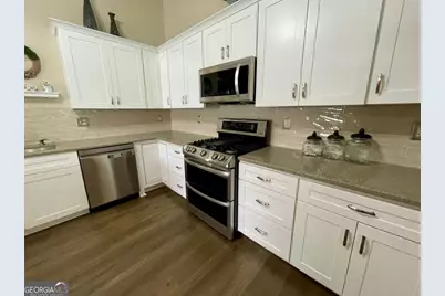 1605 Brooks Pointe Court, Lawrenceville, GA 30045 - Photo 3