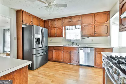 8039 Woods Lane, Jonesboro, GA 30236 - Photo 13