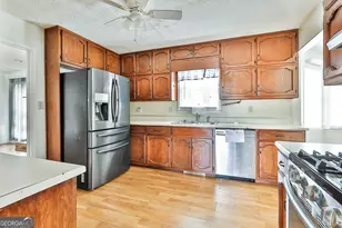 8039 Woods Ln, Jonesboro, GA 30236 - Photo 13