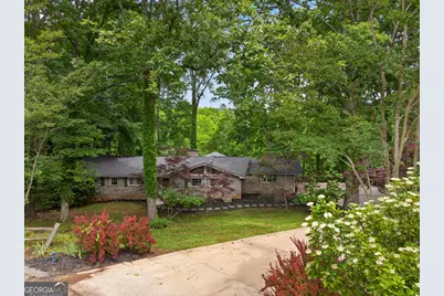 3327 Hickory Point, Gainesville, GA 30506 - Photo 3