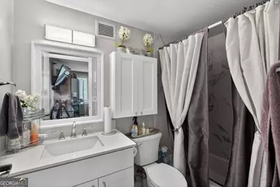 2479 Peachtree Road NE #214, Atlanta, GA 30305 - Photo 19