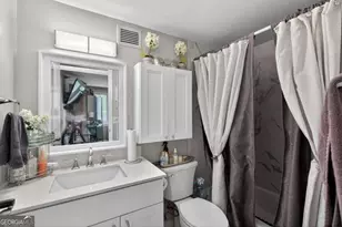 2479 Peachtree Rd NE, Atlanta, GA 30305 - Photo 19