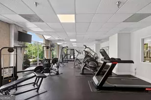 2479 Peachtree Rd NE, Atlanta, GA 30305 - Photo 15