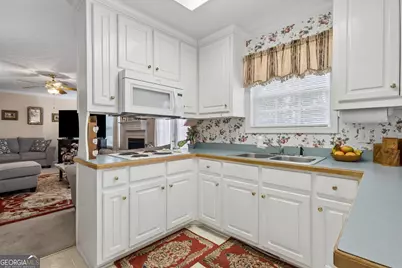 4022 Lyman Way, Gainesville, GA 30507 - Photo 13