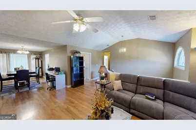 100 Hawthorn Drive, Carrollton, GA 30116 - Photo 9
