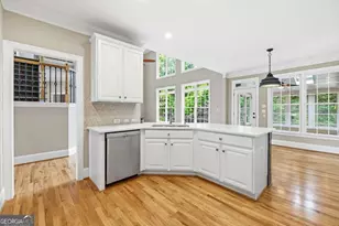 215 Lynwood Ct, Roswell, GA 30075 - Photo 17