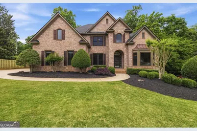215 Lynwood Court, Roswell, GA 30075 - Photo 1