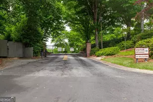 403 Tuxworth Cir, Decatur, GA 30033 - Photo 21