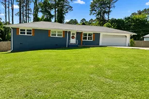 115 Fairlawn Dr, Carrollton, GA 30117 - Photo 1