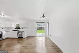 608 Crestmont Ct, Jonesboro, GA 30238 - Photo 11