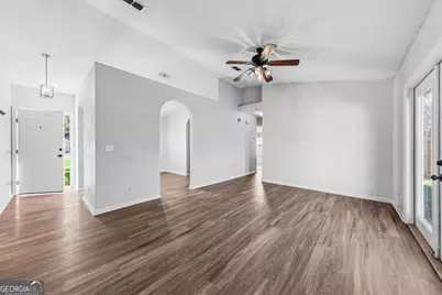 401 Maggie Way, Saint Marys, GA 31558 - Photo 3