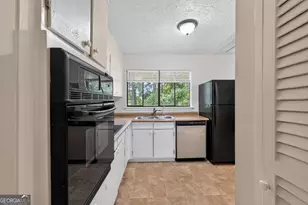 3003 Forrest Park Rd SE, Atlanta, GA 30354 - Photo 9