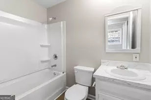 858 Pineshadow Ln, Winder, GA 30680 - Photo 17
