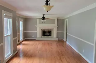 1238 Dunbrooke Ln, Dunwoody, GA 30338 - Photo 3