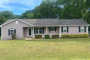 384 Sam Brown Blvd, Commerce, GA 30529 - Photo 1