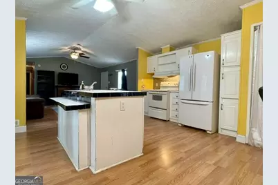 1465 Webb Circle, Metter, GA 30439 - Photo 9