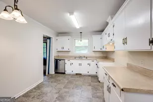 310 Black St, Thomson, GA 30824 - Photo 11